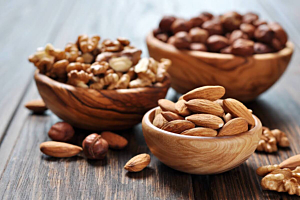 Môže pravidelné jedenie orechov pomáhať pri chudnutí?